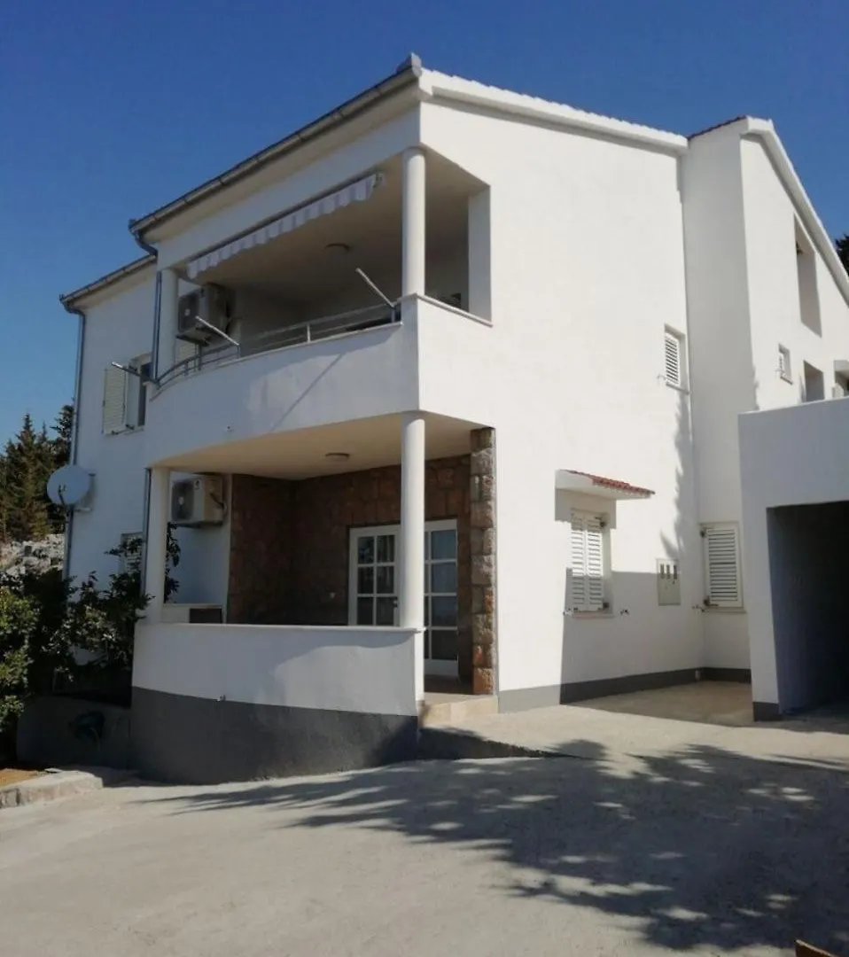 Apartment Ante Starigrad Paklenica